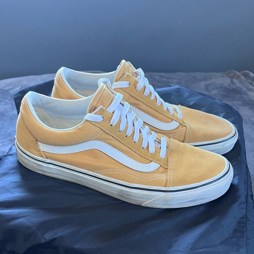 VANS old school yellow size 9.5